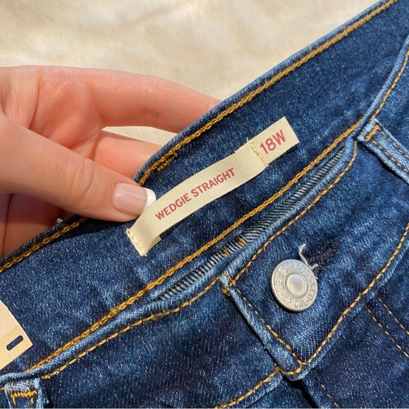 NWT(18W) Levi’s Wedgie Straight High Rise Button Fly Jeans Medium Dark Wash Plus - Picture 6 of 14